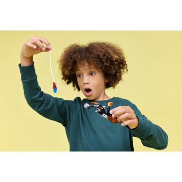 LEGO Marvel Spider-Man mod Ghost Rider p&aring; motorcykel