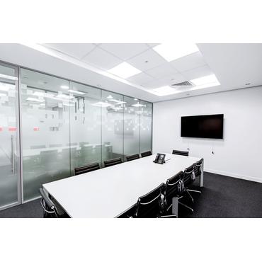 Multibrackets M VESA Wallmount Super Slim Tilt 600 MAX beslag - for fladt panel - slate sort