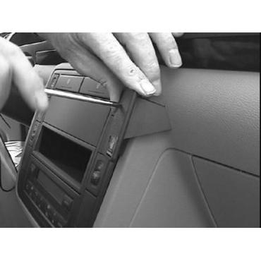 Brodit ProClip Angled mount - montering för mobiltelefon