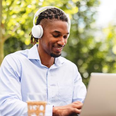 Logitech - Zone Wireless 2 ES - B2C UC (without dongle) whit