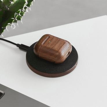 WOODCESSORIES AirCase Schutzhülle für Apple AirPods 1. und 2. Generation braun (ECO505)