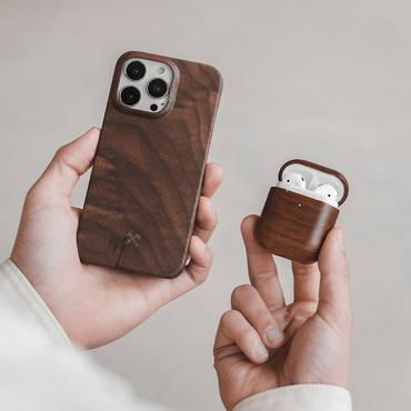 WOODCESSORIES AirCase Schutzhülle für Apple AirPods 1. und 2. Generation braun (ECO505)