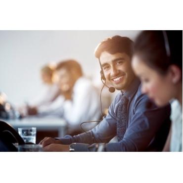 APC Extended Warranty (Renewal or High Volume) - ut&ouml;kat serviceavtal - 1 &aring;r - leverans