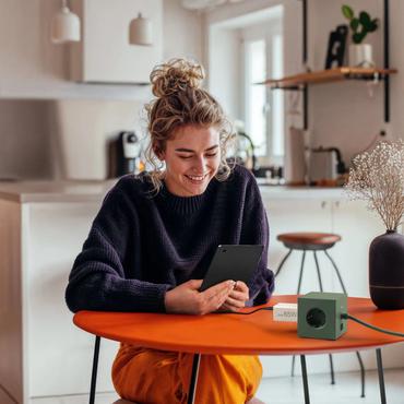 Hama 00125142 oplader til mobil enhed Universel Hvid Vekselstrøm Hurtig opladning Indendørs