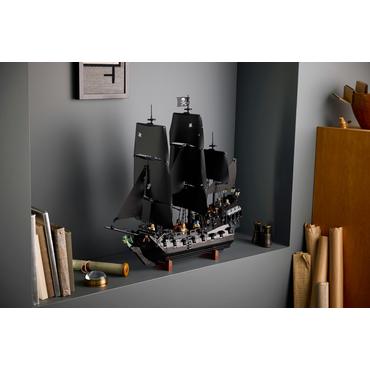 LEGO ICONS Kaptajn Jack Sparrows piratskib