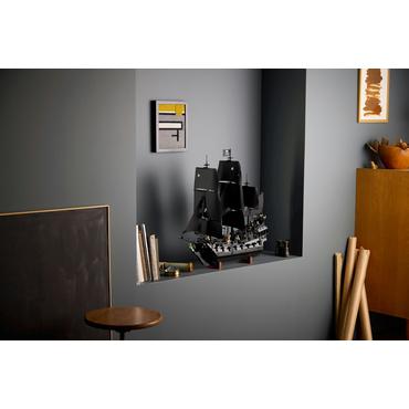 LEGO ICONS Kaptajn Jack Sparrows piratskib