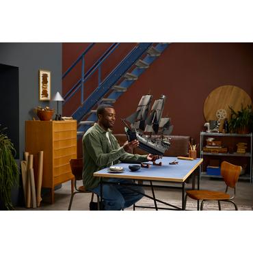 LEGO ICONS Kaptajn Jack Sparrows piratskib