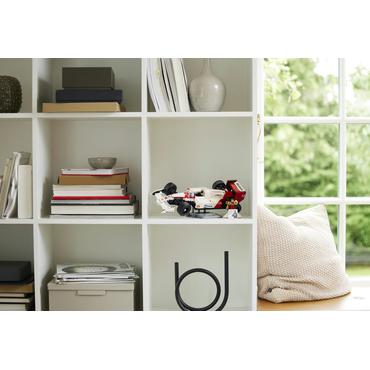 LEGO ICONS McLaren MP4/4 og Ayrton Senna