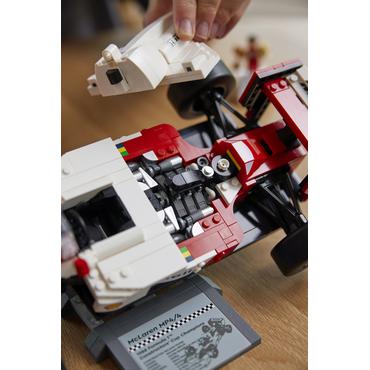 LEGO ICONS McLaren MP4/4 og Ayrton Senna