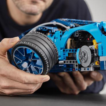 LEGO Technic 42083 - Bugatti Chiron - byggsats
