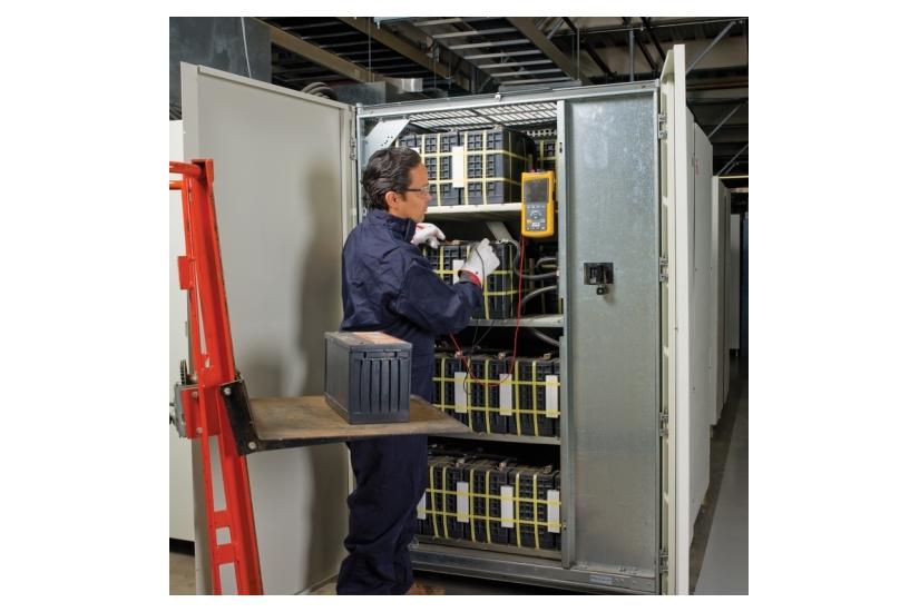 APC WBATTREPLCMNT_6 installation service