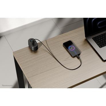 Neomounts - effektband - USB-C + USB-A - 3680 Watt - med kl&auml;mma f&ouml;r skrivbordsmontage
