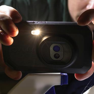 FLIR C3-X​ Vanadium Oxide Uncooled Focal Plane Arrays Sort 1800 mAh 128 x 96 pixel Indbygget sk&aelig;rm LCD 640 x 480 pixel