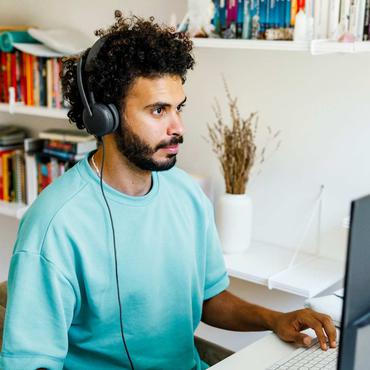 Logitech Zone Wired 2 Headset Ledningsført Opkald/musik USB Type-C / USB Type-A Grafit