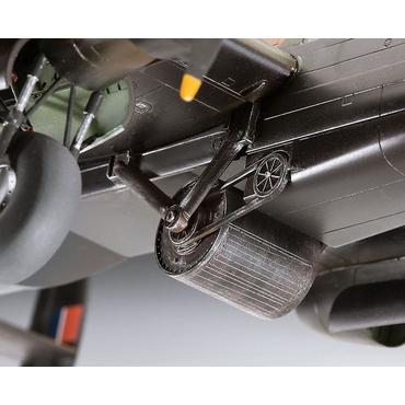 Revell Avro Lancaster DAMBUSTERS Model af fly Monteringssæt 1:72