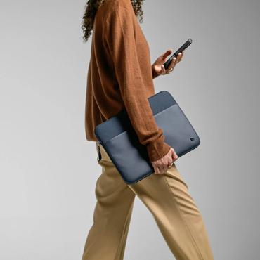 A.R.C. SLEEVE FOR 16 LAPTOP