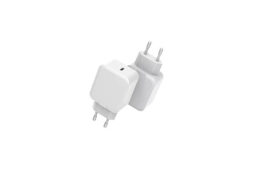 CoreParts strømforsyningsadapter - 5 V-12 V, 110-230 V - 24 pin USB-C - 20 Watt