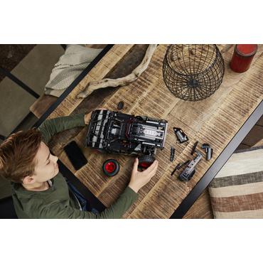 LEGO Technic 42160 - Audi RS Q e-tron - byggsats