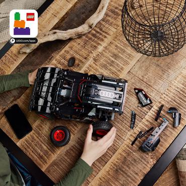 LEGO Technic 42160 - Audi RS Q e-tron - byggsats