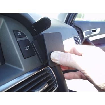 Brodit ProClip Angled mount - montering för mobiltelefon