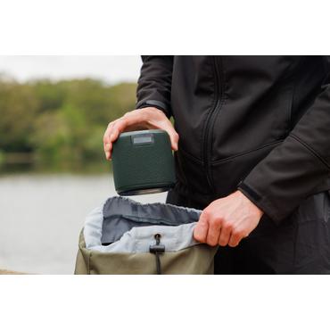 Pure Woodland Mini wasserdichter Outdoor-Lautsprecher mit FM/DAB+ Radio, schwarz