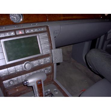 Brodit ProClip Angled mount - montering för mobiltelefon