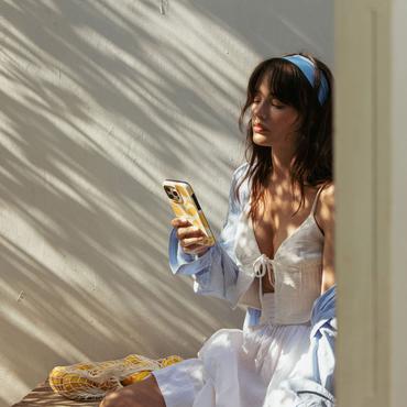 BURGA CP_02_IP16PL_TH-MAGSAFE mobiltelefon etui 17 cm (6.69") Ramme Gul