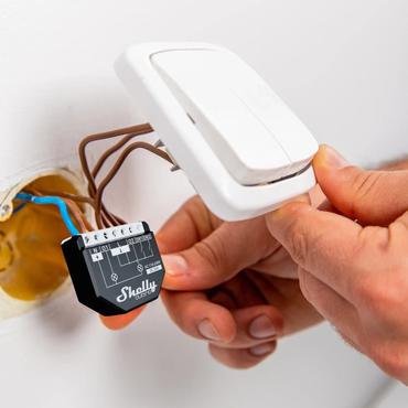 Shelly Wave 2PM, relay (black)