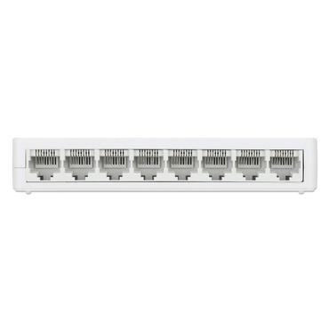 8 PORT NETVÆRK SWITCH,