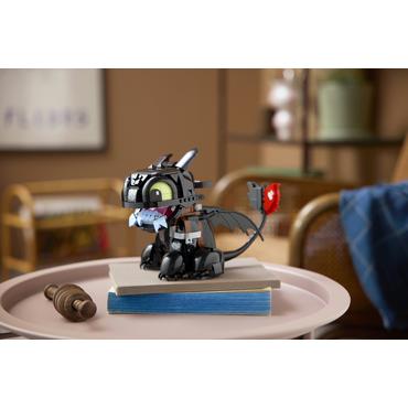 LEGO Icons 10375 Jak wytresować smoka: Szczerbatek