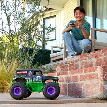 Monster Jam Master - Wreck & Repair Grave Digger