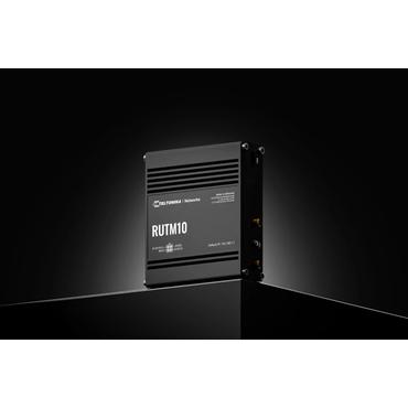 4x Gigabit RJ45 ports Dual-band Wi-Fi Multiple VPNs