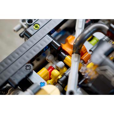LEGO Technic 42172 McLaren P1&trade;