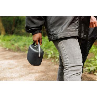 Pure Woodland wasserdichter Outdoor-Lautsprecher mit FM/DAB+ Radio, schwarz