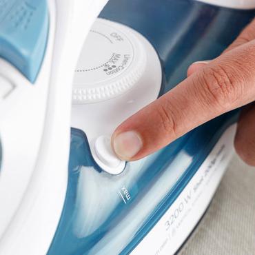 TAURUS Steam Iron Bali 3200 X-Slide