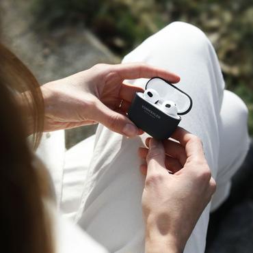 Vonm&auml;hlen Thin Case for AirPods 3. Gen Light Gray