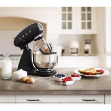 Smeg 50's Style Køkkenmaskine SMF03BLEU Sort