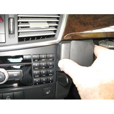 Brodit ProClip Angled mount - montering för mobiltelefon