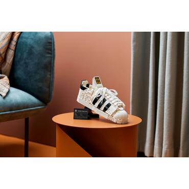 LEGO Creator Expert 10282 - adidas Originals Superstar - byggsats