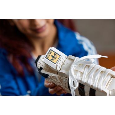 LEGO Creator Expert 10282 - adidas Originals Superstar - byggsats