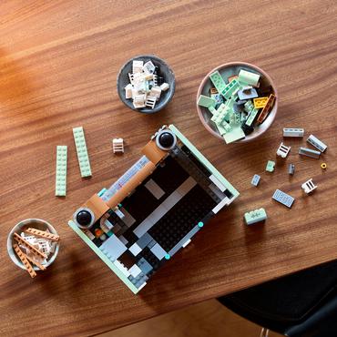 LEGO ICONS 10334 Retro Radio