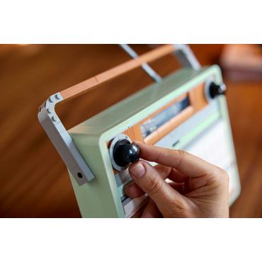 LEGO ICONS 10334 Retro Radio