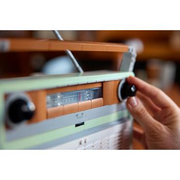 LEGO ICONS 10334 Retro Radio