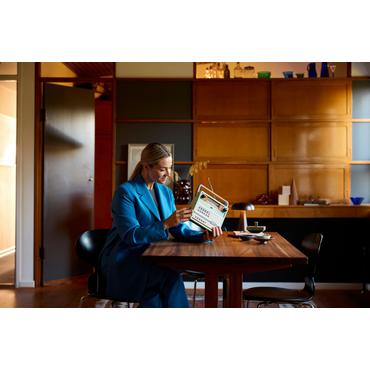 LEGO ICONS 10334 Retro Radio