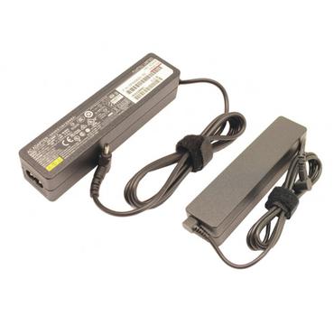 Fujitsu FUJ:FPCAC162 strømadapter og vekselret Sort