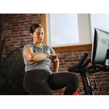 Amazfit Bip 6 Stone 5 cm (1.97") AMOLED Digital 390 x 450 pixel Berøringsskærm Guld GPS (satellit)