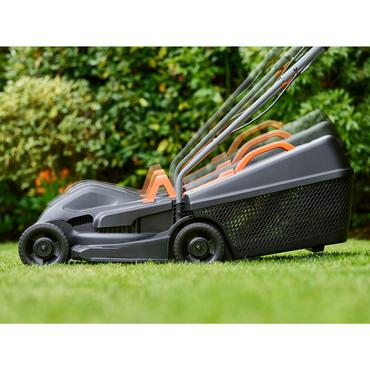 BLACK + DECKER Lawnmower BEMW351, 32cmÃÂ (black / orange, 1,000 watts)