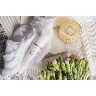 Adler AD 2178 børste til ansigtsrensning Vibrerende & roterende børste Hvid Batteri