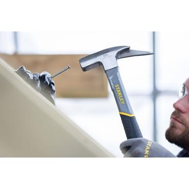 Stanley Latthammer fiberglass, 600gÂ (black / yellow, smooth)