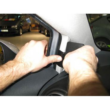 Brodit ProClip Left mount - montering för mobiltelefon